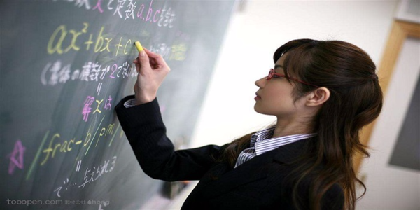 农村义务教育阶段学校教师特设岗位实施范围具体为:《中国农村扶贫开发纲要(2011-2020年)》确定的()个集中连片特殊困难地区和()省藏区县。