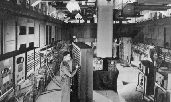 世界上第一台计算机ENIAC是1946年诞生的,有关它的叙述正确的是()