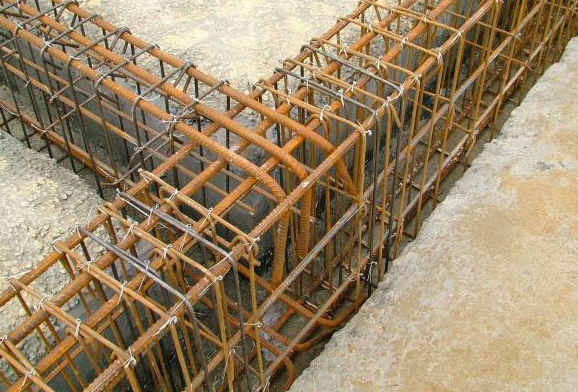 有关对梁板的构造要求中梁的截面高度一般按跨度确定宽度一般是高...